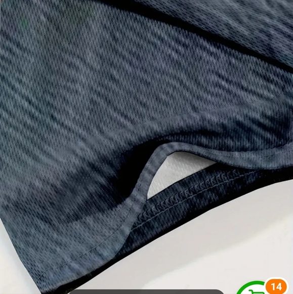 New with tags Uni-sex tee shirt - Picture 4 of 5